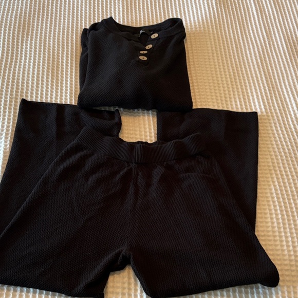 Black Button-Up Women's Sweater Set - Picture 1 of 8